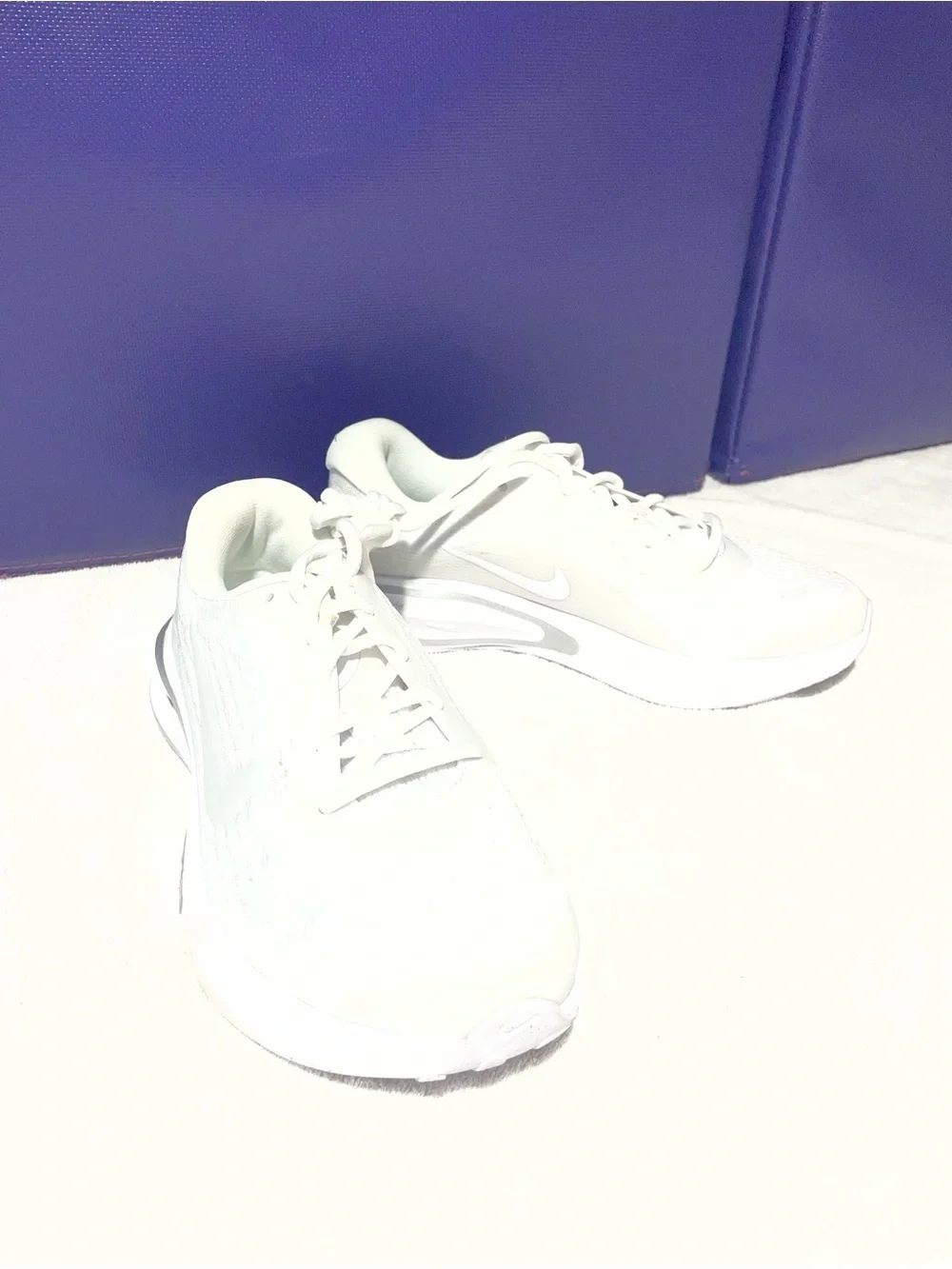 Nike Women's White Low-Top Lace-Up Sneakers